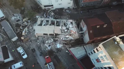 Kocaeli’nin Gebze ilçesi Mevlana Mahallesi’nde sabah saatlerinde 7 katlı bir