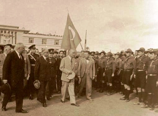 Türkiye Cumhuriyeti'nin kurucusu Gazi Mustafa Kemal Atatürk, Malatya'yı ilk kez
