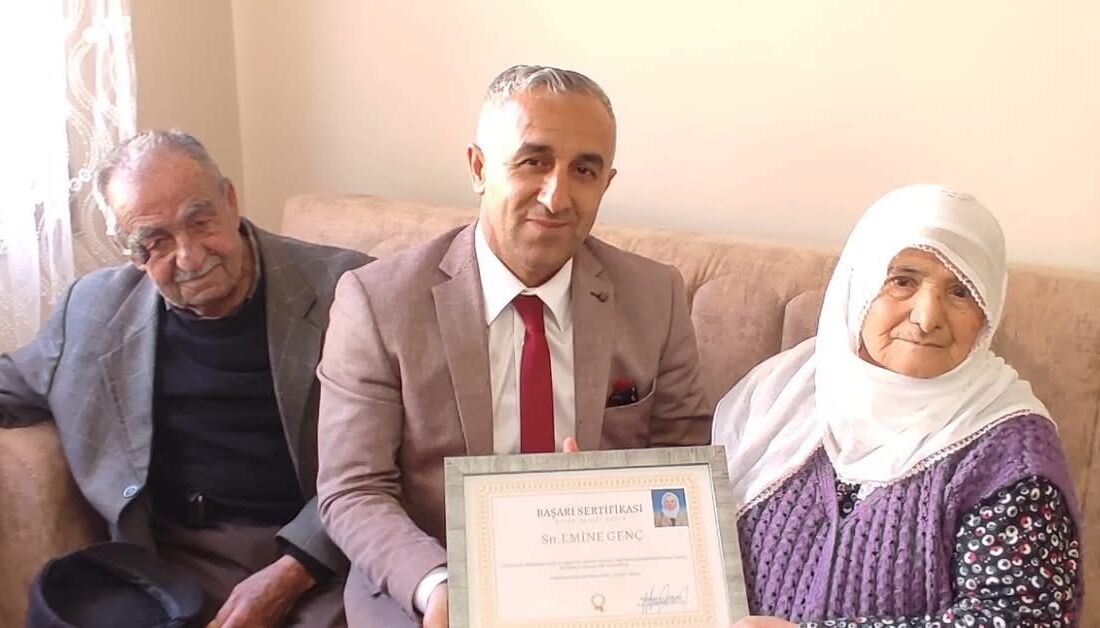 Malatya'nın Doğanşehir ilçesinde yaşayan 88 yaşındaki Emine Genç, kendi isteğiyle