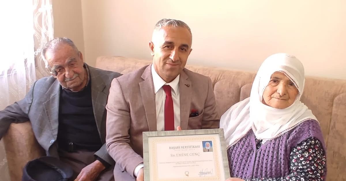 Malatya'nın Doğanşehir ilçesinde yaşayan 88 yaşındaki Emine Genç, kendi isteğiyle