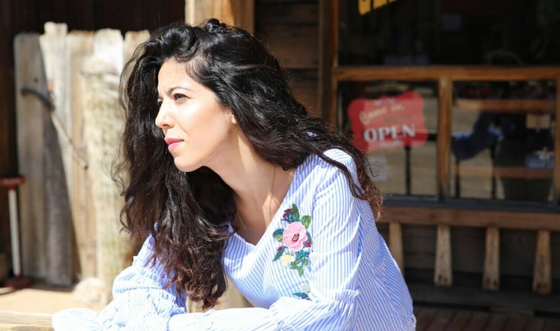 Modern Çağın Kadın Ozanı NESLİHAN, Amerika’da Hazırladığı “Vefa” Albümüyle Geri