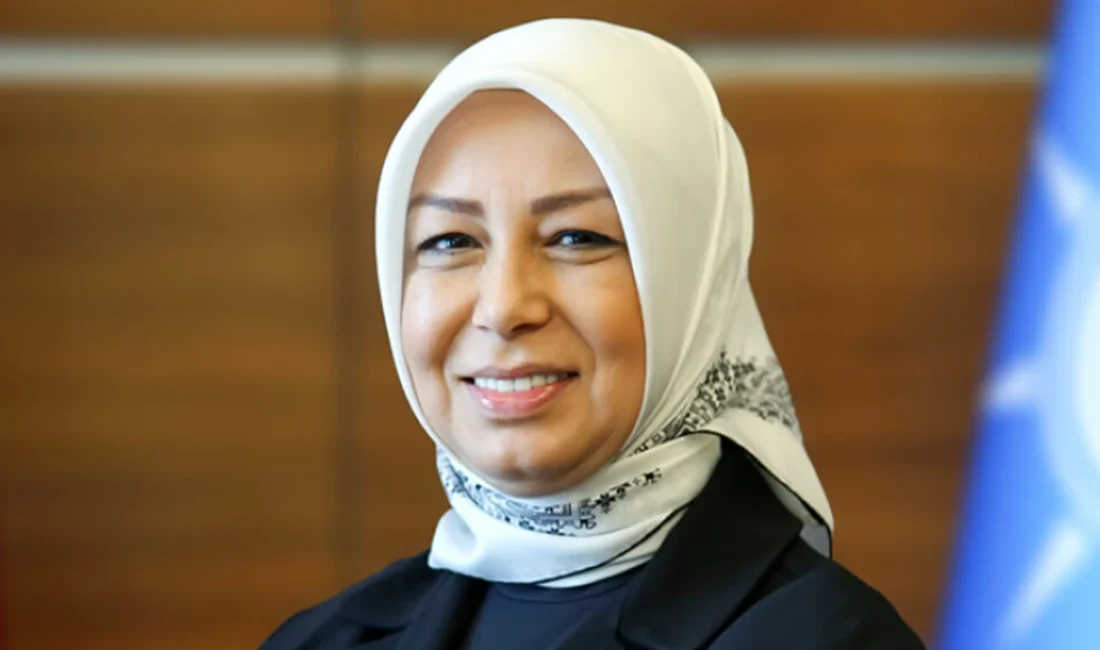 Malatya doğumlu Eczacı Öznur Çalık, serbest eczacılık ve STK'lardaki aktif
