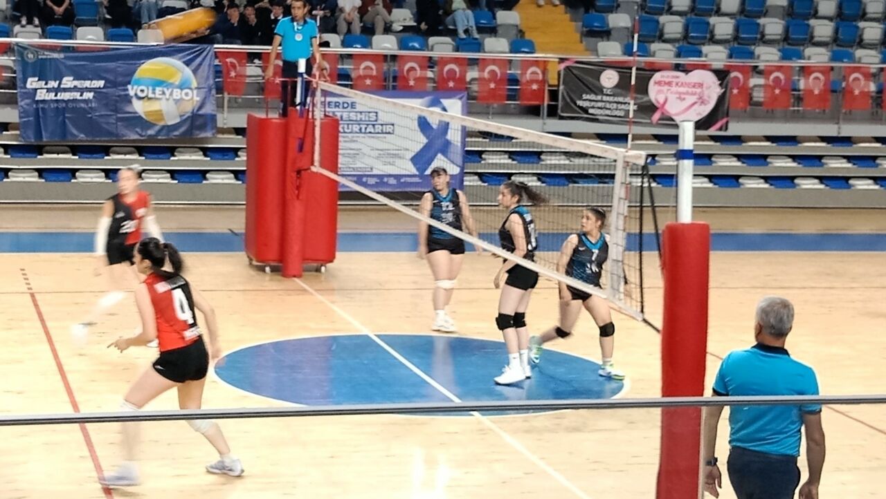 TVF 2. Lig Kadınlar Voleybol Ligi'nde mücadele eden Malatya Voleybol