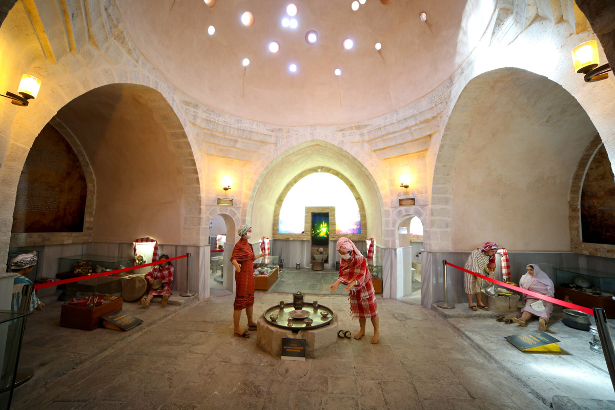 Malatya'nın Battalgazi ilçesindeki 19. yüzyıl yapısı Tahtalı Hamam, restorasyonun ardından