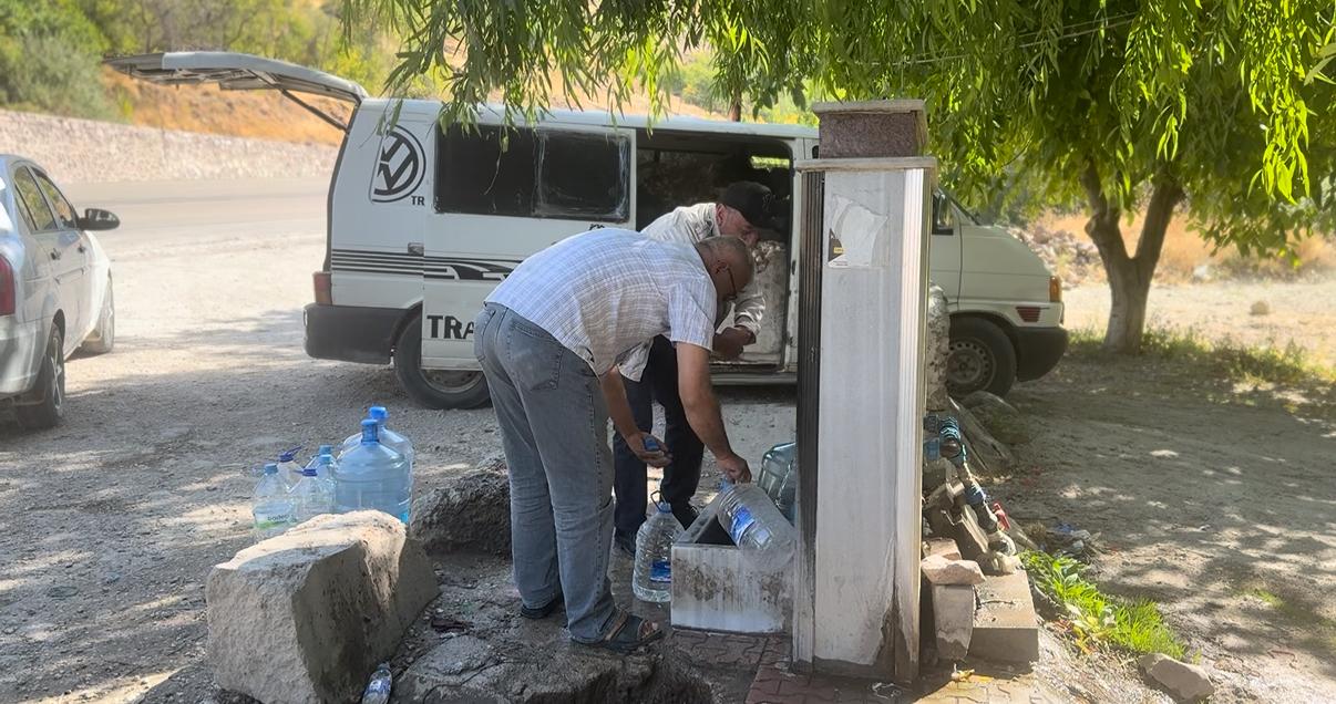 Malatya'nın Darende ilçesine bağlı Ulupınar Mahallesi'nde bulunan Mehmet Gündoğdu Çeşmesi,