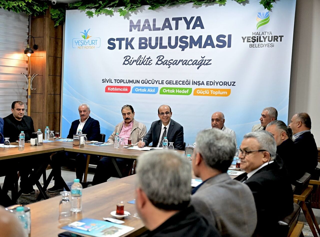 Yeşilyurt Belediye Başkanı Prof. Dr. İlhan Geçit, sivil toplum kuruluşlarının