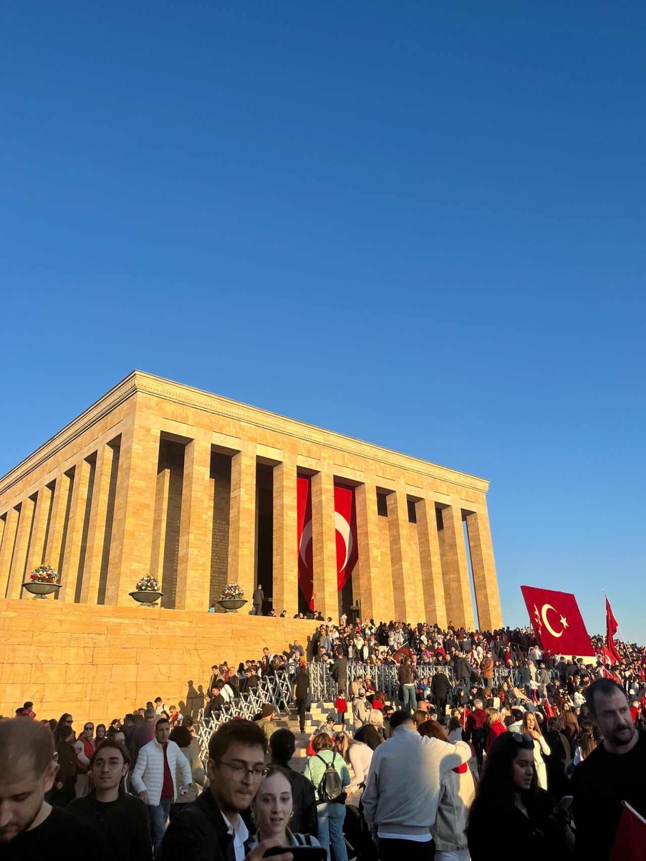 Arguvanlı gençler 29 Ekim Cumhuriyet Bayramı nedeniyle Arguvan Belediyesi tarafından