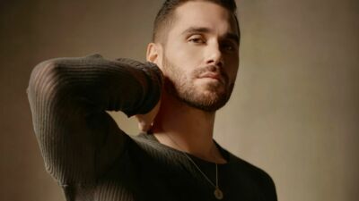 Genç şarkıcı Furkan Anıl, akustik çalışmalar serisiyle müzikseverlerle buluştu. Duygusal