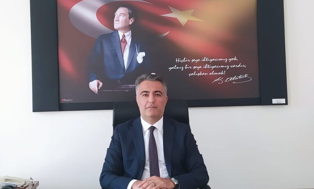 İYİ Parti Yeşilyurt İlçe Başkanı Alper Karakurt, İnönü Üniversitesi Turgut