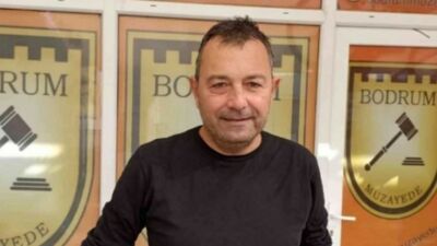 Betül FIRAT: Öncelikle hoş geldiniz diyor ve söyleşimizin başlangıcında bir