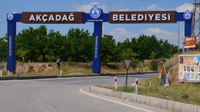Malatya merkeze yalnızca 33 kilometre mesafedeki Akçadağ, tarım ve hayvancılıktaki