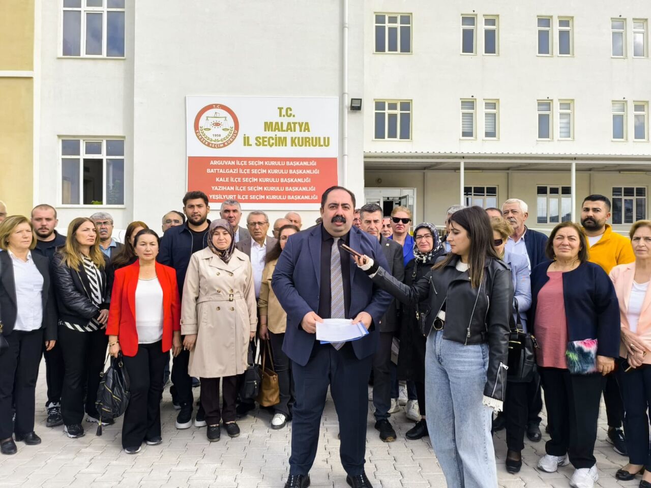 CHP Malatya İl Başkanı Barış Yıldız, yeniden göreve gelmelerinin ardından