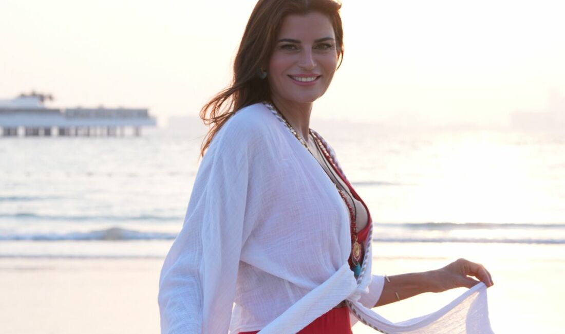 Global yoga hocası Ece Vahapoğlu, Dubai'nin lüks otellerinden Jumeirah Marsa