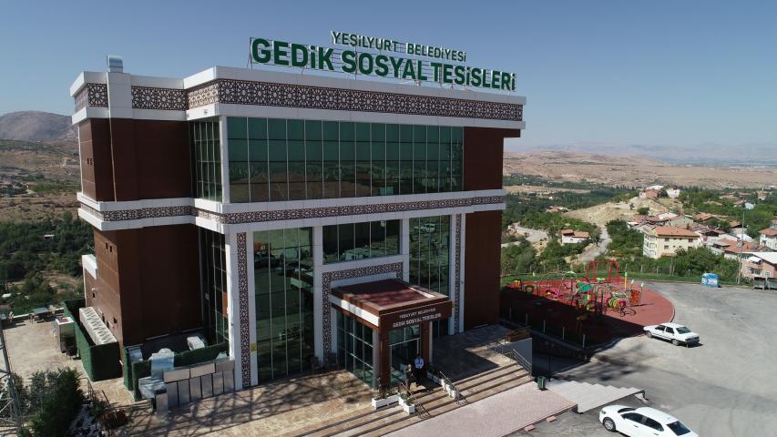 Malatya’nın Yeşilyurt ilçesindeki Gedik Sosyal Tesisleri, zengin kahvaltı çeşitleri ve