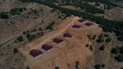 Depremden etkilenen Pütürge köylerinde betonarme konut inşası için P324 ve