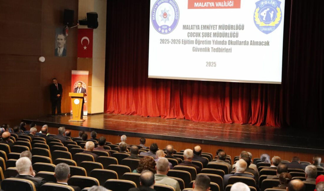Battalgazi ve Yeşilyurt ilçelerinde görev yapan okul idarecilerinin katıldığı toplantıda,