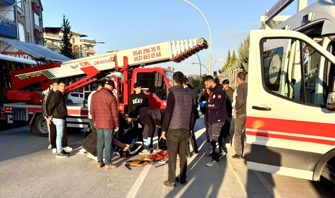 Malatya’nın Battalgazi ilçesinde sabah saatlerinde U dönüşü yapan bir vinç