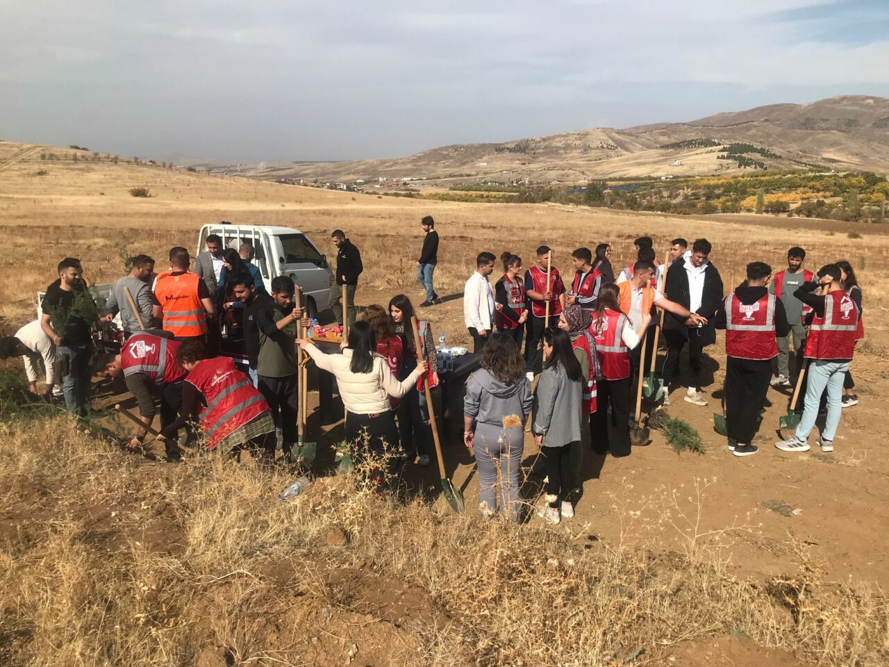 Malatya’da Genç MAGİNDER öncülüğünde hayata geçirilen “Birlik Ormanı” projesi kapsamında