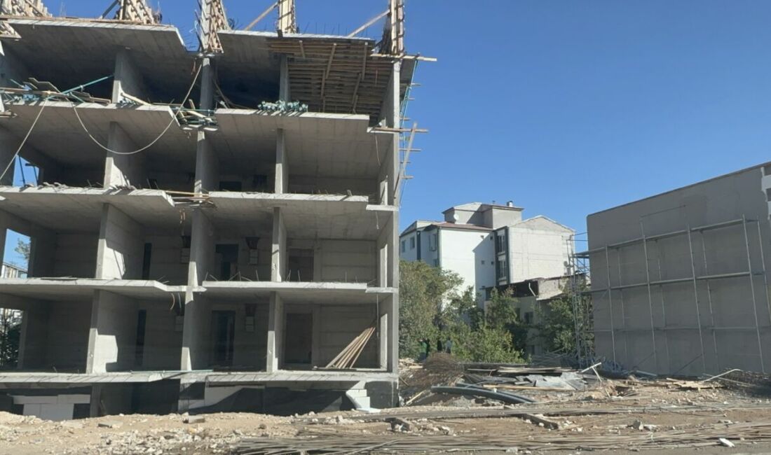 Malatya Yeşilyurt'ta, rezerv alan projesi kapsamındaki bir inşaatta feci bir