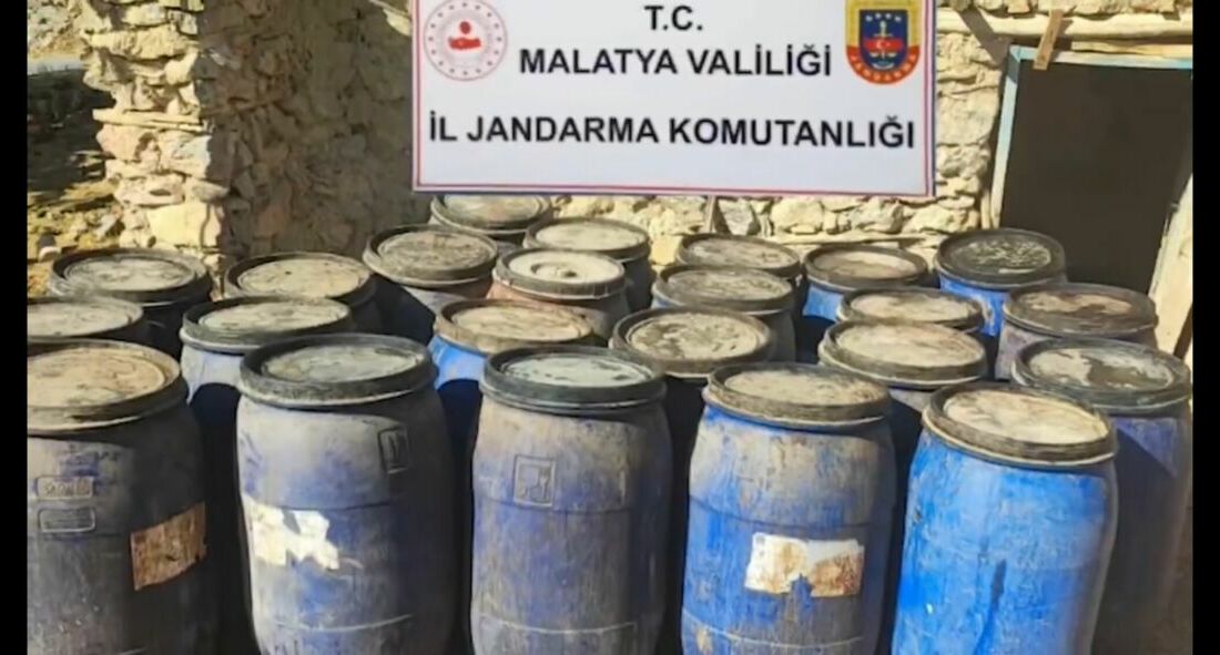 SPOT: Malatya İl Jandarma Komutanlığı ekipleri, Yeşilyurt'ta düzenlediği operasyonda, aralarında