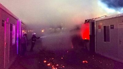 Malatya'da, Dilek yolu üzerindeki bir konteyner kentte gece saatlerinde elektrik