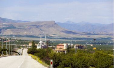 Doğu'nun incisi Malatya'nın 1990 yılında ilçe olan Kale'si, köklü tarihi,
