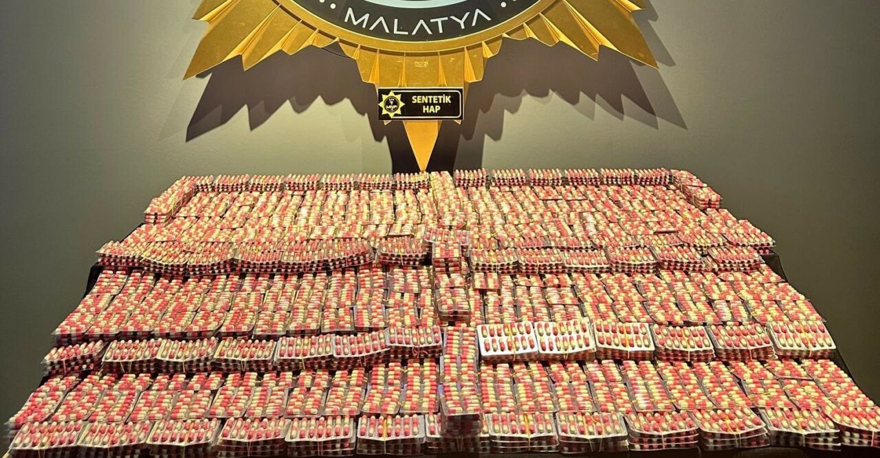 Malatya İl Emniyet Müdürlüğü Narkotik Suçlarla Mücadele ekiplerince sokak satıcılarına