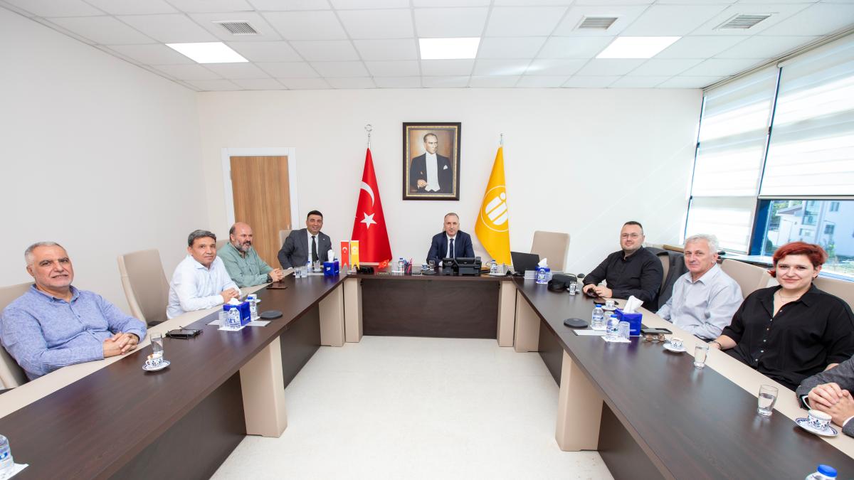 Erasmus öğretim üyesi hareketliliği kapsamında Sırbistan'dan gelen akademisyenler, İnönü Üniversitesi'nde