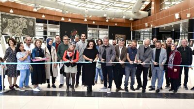 Meral Göksu Sağdıç'ın "Azura" isimli sergisi, Sanat Sokağı Sergi Salonu'nda