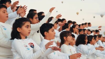 Malatya Yapa Koleji, Cumhuriyetin 102. yılını Kapadokya'nın eşsiz manzarasında, şafakla