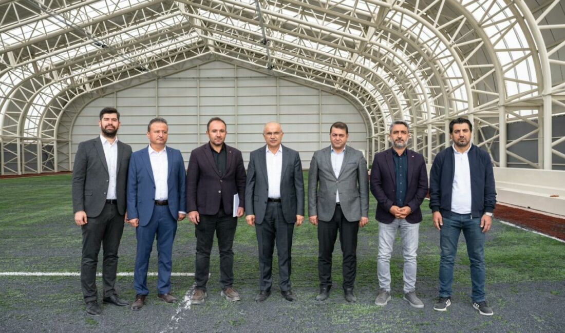 Malatya’da Amatör Sporun Kalbi Burada Atacak Malatya Büyükşehir Belediyesi, spor yatırımlarına hız kesmeden devam ediyor. Yeşilyurt