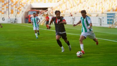 Nesine 3. Lig 2. Grup mücadelesinde Malatya Yeşilyurtspor, kendi sahasında