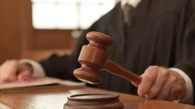 Malatya’da 6 Şubat depremleri sonrası ağır hasarlı işyerine yapılan yüzde
