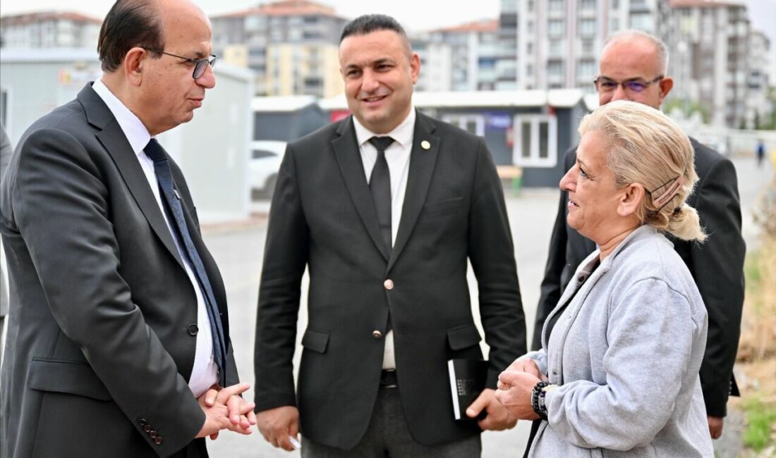 Yeşilyurt Belediye Başkanı Prof. Dr. İlhan Geçit, ilçe genelindeki esnaf
