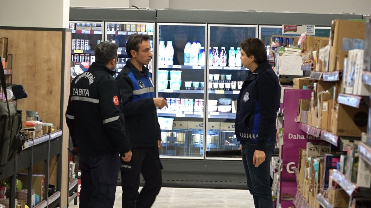 Malatya Büyükşehir Belediyesi zabıta ekipleri, mevzuata aykırı faaliyet gösteren iş