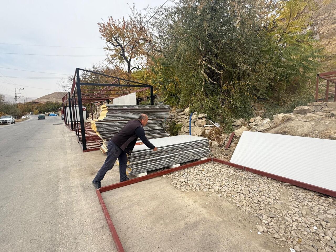 Malatyalı girişimci Bülent Yaşar, deprem sonrası barınma sorununa çözüm üretmek