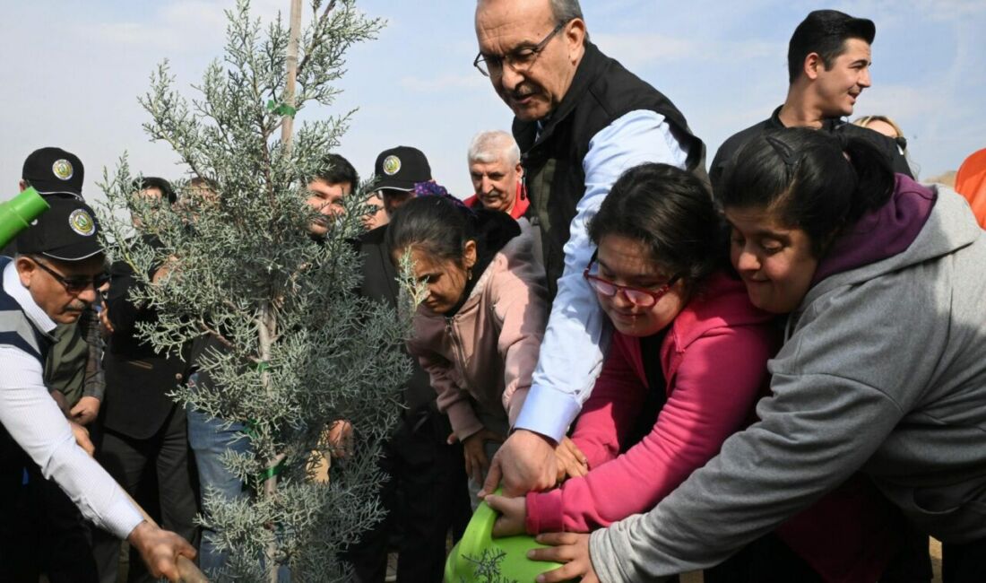 Cumhurbaşkanı Erdoğan'ın himayesindeki 11 Kasım Milli Ağaçlandırma Günü, Malatya'da "Sevdamız