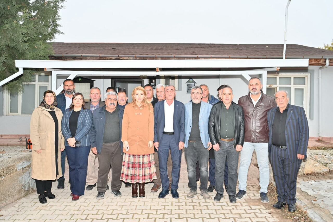 AK Parti Malatya Milletvekili İnanç Siraç Kara Ölmeztoprak, muhtarlarla bölgesel