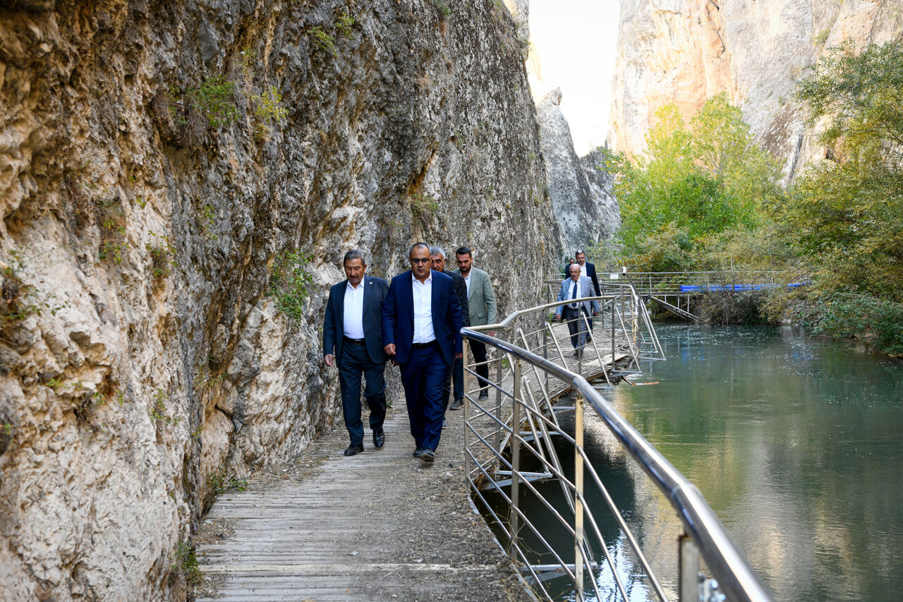 Darende’nin içme suyuna hayat veren proje: ”Tohma Kanyonu’ndan cazibeyle su”