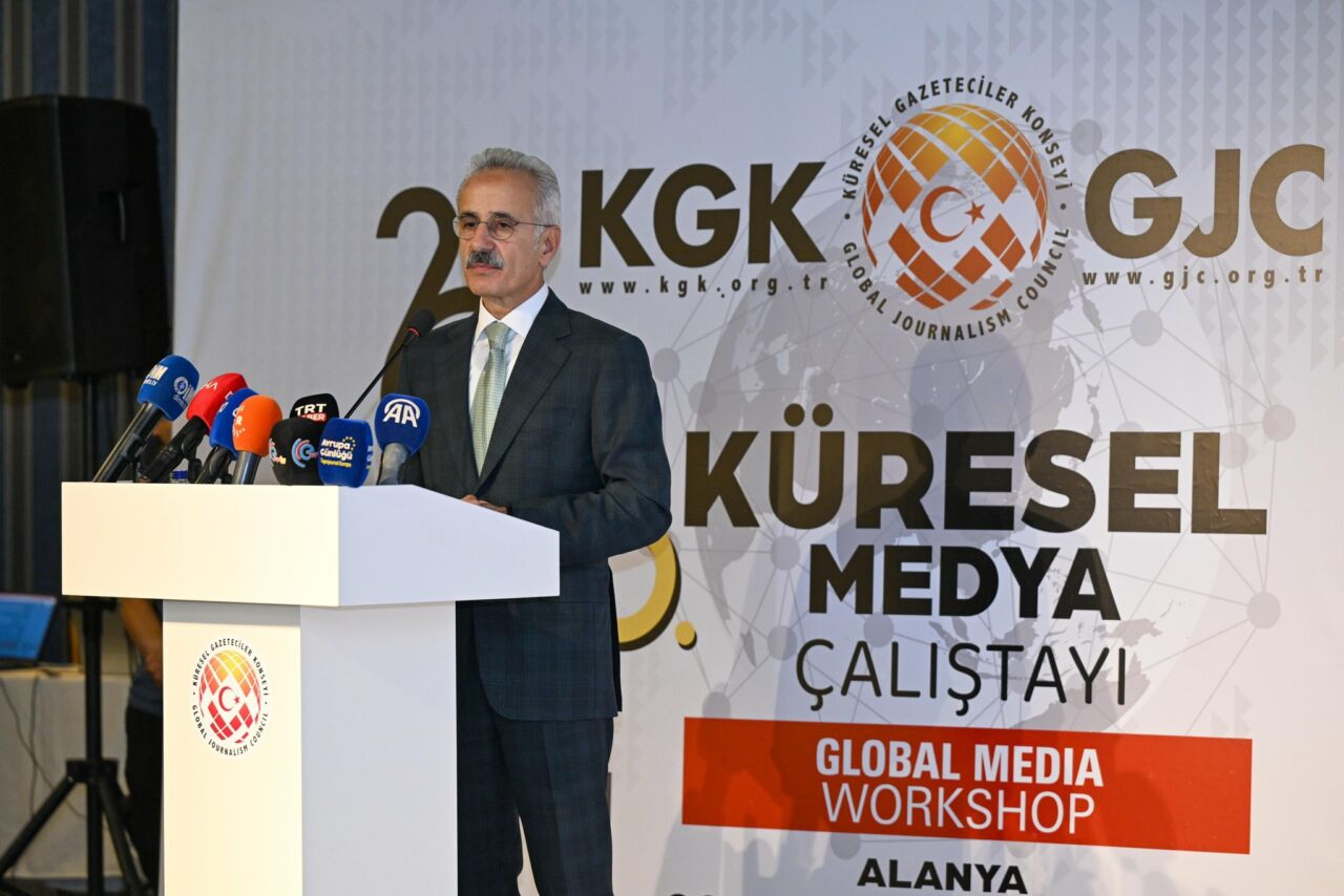 Ulaştırma ve Altyapı Bakanı Abdulkadir Uraloğlu, 5. Küresel Medya Buluşması’nda