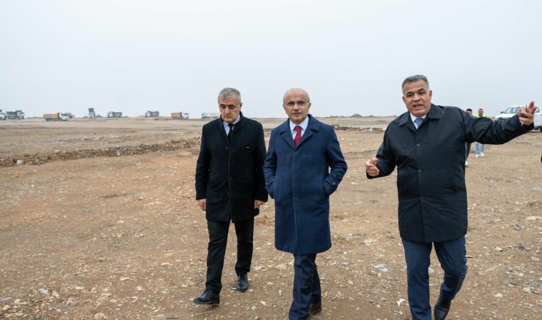 Malatya’da 8 milyon m³ hafriyatın ayrıştırıldığı döküm sahasında incelemelerde bulunan
