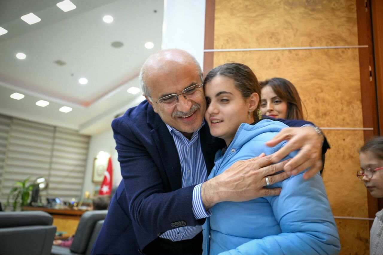 Malatya Büyükşehir Belediye Başkanı Sami Er, "Küçük Kalplerden Büyük Ezgiler"