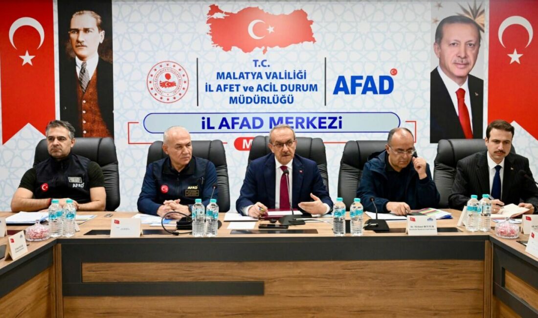 Malatya Valisi Seddar Yavuz, İl Afet Risk Azaltma Planı toplantısında