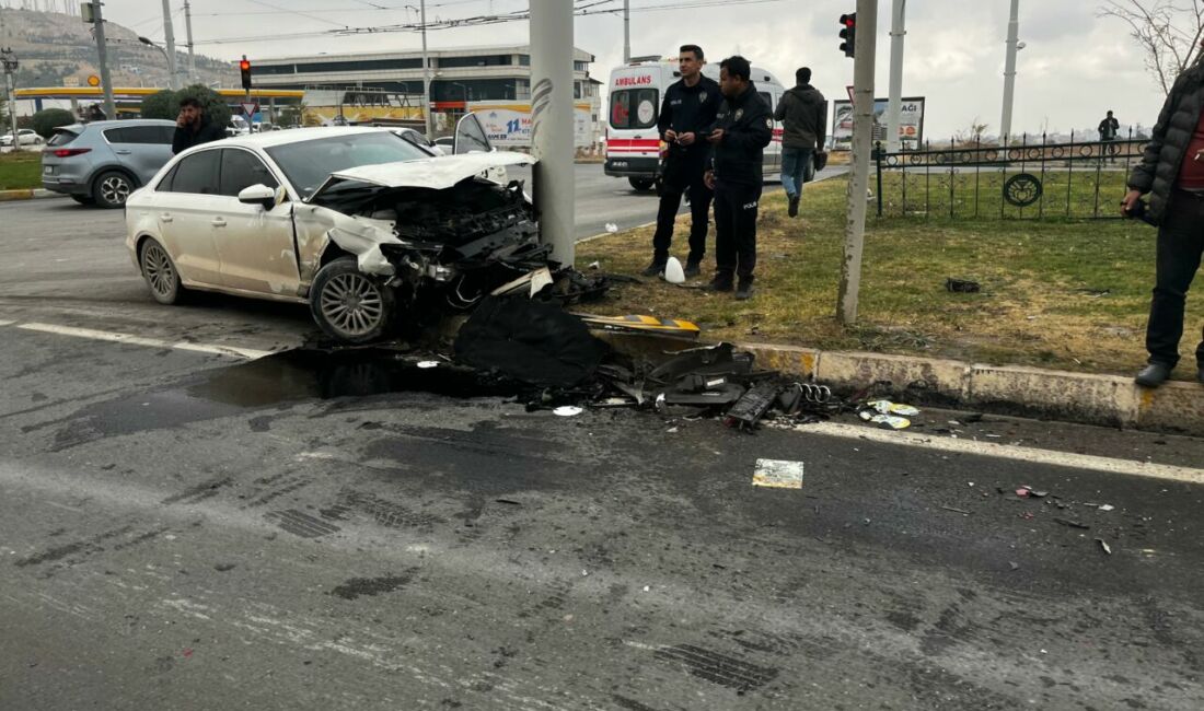 Malatya-Elazığ karayolu üzerindeki TÜVTÜRK Kavşağı’nda meydana gelen zincirleme trafik kazasında