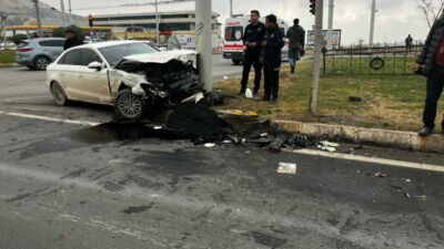 Malatya-Elazığ karayolu üzerindeki TÜVTÜRK Kavşağı’nda meydana gelen zincirleme trafik kazasında