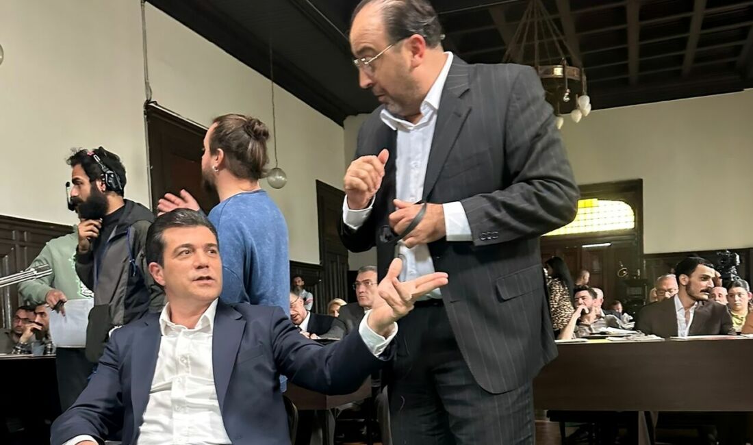 İş ve sanat dünyasının tanınmış simalarından Avukat Özgür Alpaslan Sümer,