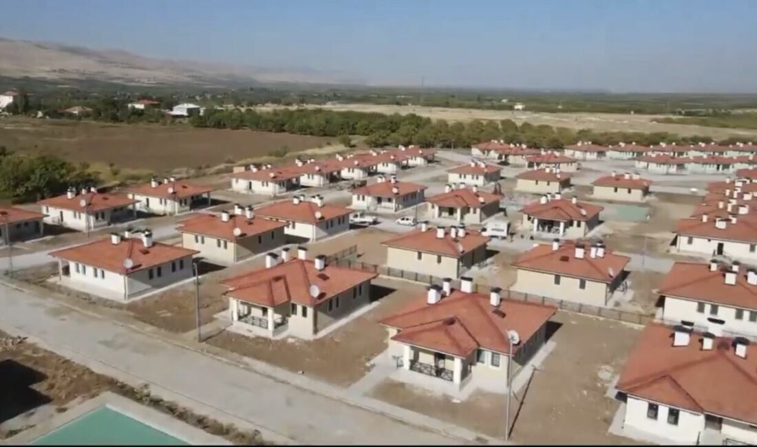 Malatya'da kalıcı yerleşim süreci hız kesmiyor. Deprem sonrası yapımı tamamlanan