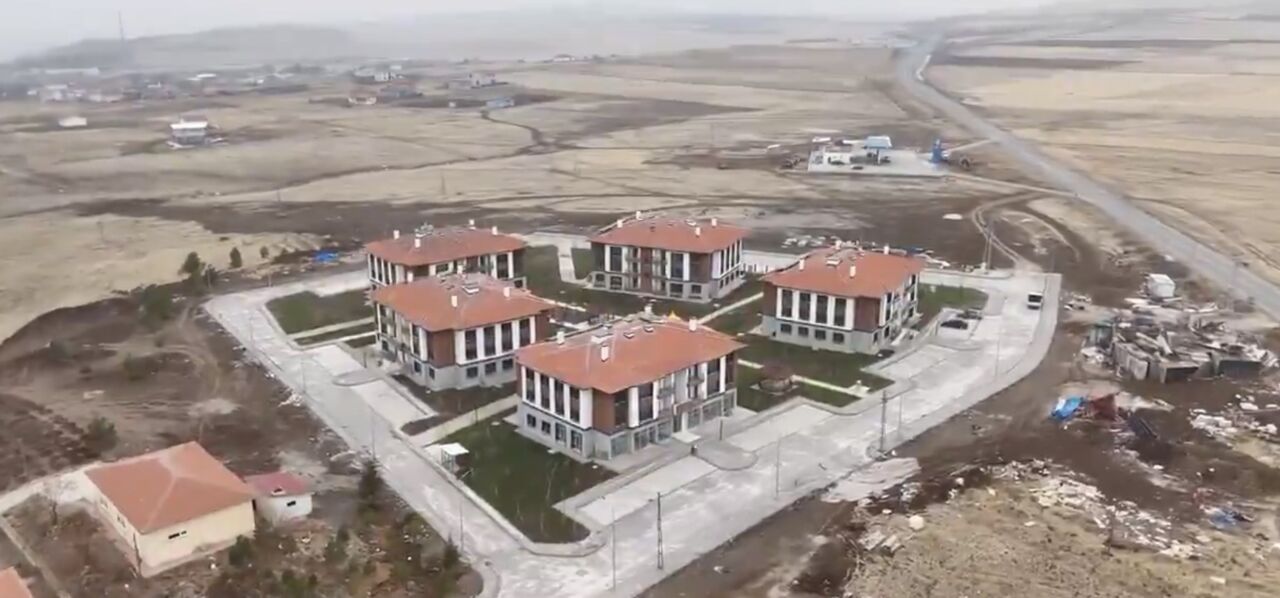 Malatya'nın Arguvan ilçesinde tamamlanan 57 konutluk toplu yaşam projesinde heyecan