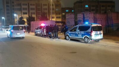 Malatya Turgut Özal Mahallesi'nde alacak verecek tartışması kanlı bitti. Boynundan
