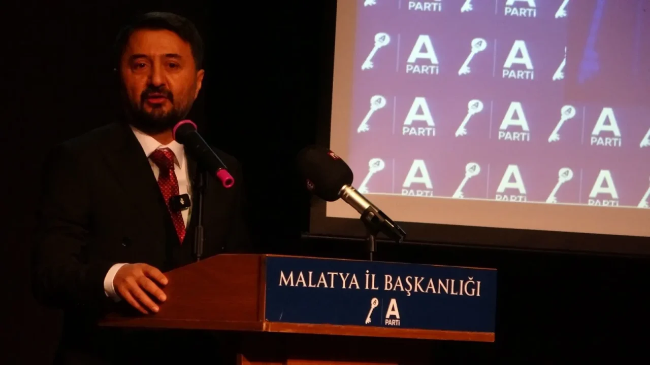 Anahtar Parti Kurmayları Malatya'daydıPrograma, Anahtar Parti'nin üst düzey isimleri katıldı.